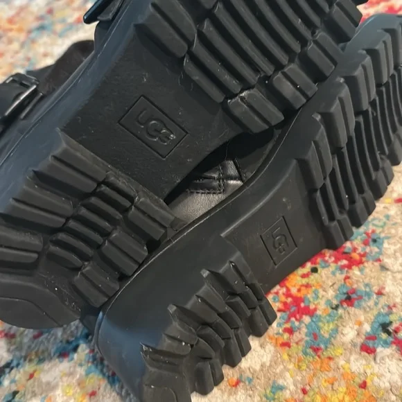 UGG boots size women’s 7 - Picture 4 of 6